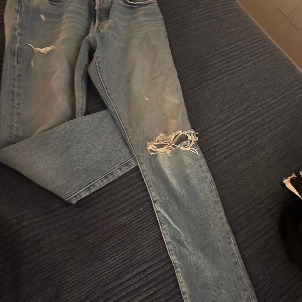 Levi's Premium Blue Denim - Picture 2 of 5